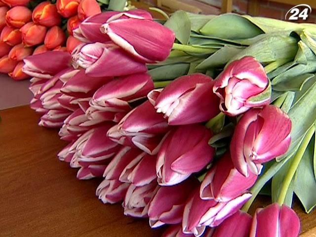 Продавців квітів закликають не завищувати ціни на свята Продавців квітів закликають не завищувати ціни на свята