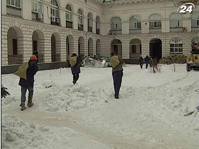 Суд за Гостиний двір відклали через клопотання про нового свідка