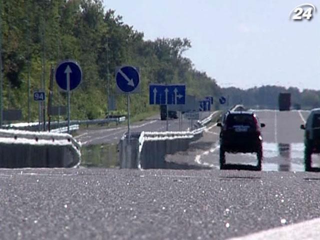 На дороги в Україні виділять тільки половину з необхідного, - ЗМІ На дороги в Україні виділять тільки половину з необхідного, - ЗМІ