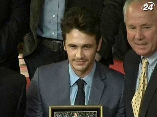 Джеймс Франко отримав іменну зірку на голлівудській Алеї Слави Джеймс Франко отримав іменну зірку на голлівудській Алеї Слави