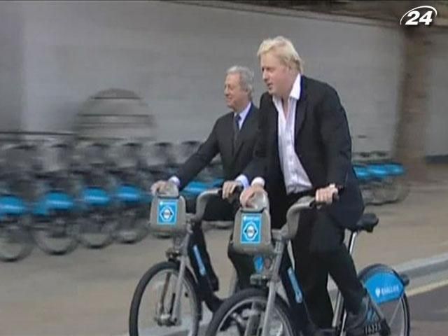 Лондонские полицейские пересядут на горные электровелосипеды Лондонские полицейские пересядут на горные электровелосипеды