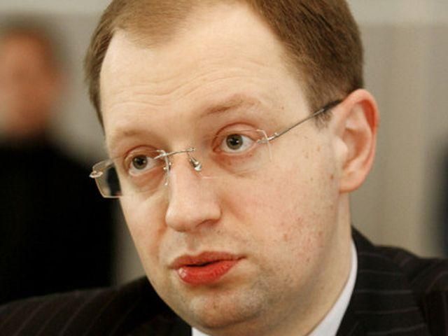 Яценюк перестав вірити у будь-які діалоги між опозицією і владою Яценюк перестав вірити у будь-які діалоги між опозицією і владою