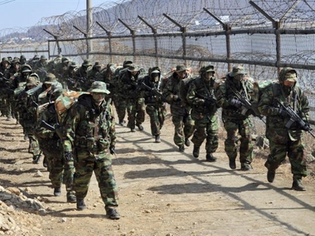 США та Південна Корея таки розпочали військові навчання попри погрози КНДР США та Південна Корея таки розпочали військові навчання попри погрози КНДР