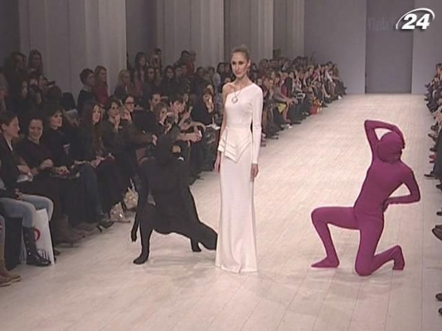 Ukrainian Fashion Week завершать показом на льодовій арені Ukrainian Fashion Week завершать показом на льодовій арені