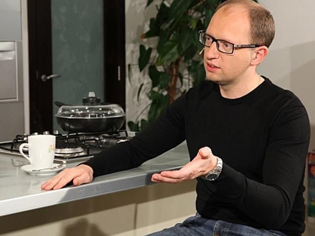 Політтехнолог радить опозиції вдягнути джинси і перестати попивати віскі Політтехнолог радить опозиції вдягнути джинси і перестати попивати віскі