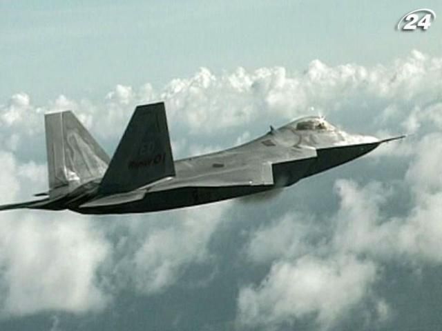 F-22 Raptor - истребитель, в котором наиболее уверена американская армия F-22 Raptor - истребитель, в котором наиболее уверена американская армия