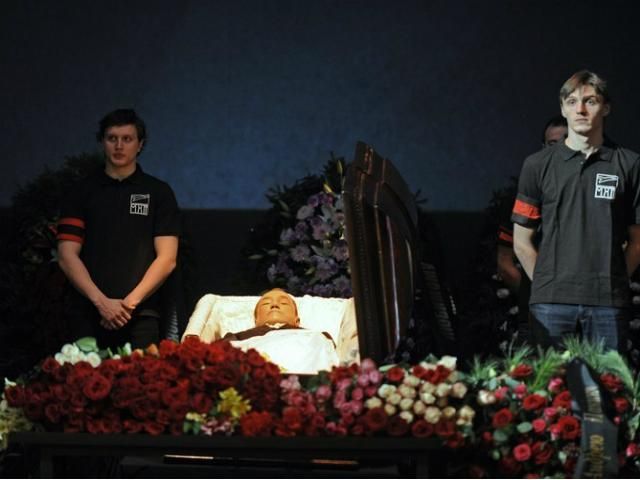 У Москві попрощалися з Андрієм Паніним (Фото) У Москві попрощалися з Андрієм Паніним (Фото)