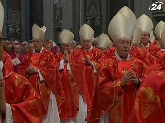 Конклав розпочався - кардинали вперше проголосують за нового Папу
