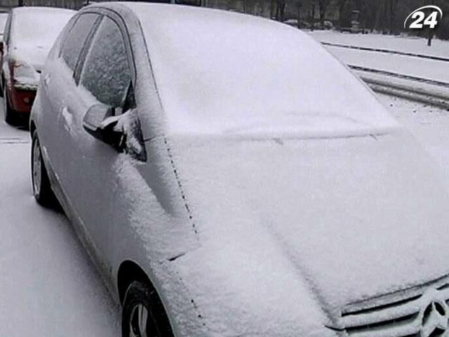 Європу накрили потужні снігопади (Відео) Європу накрили потужні снігопади (Відео)