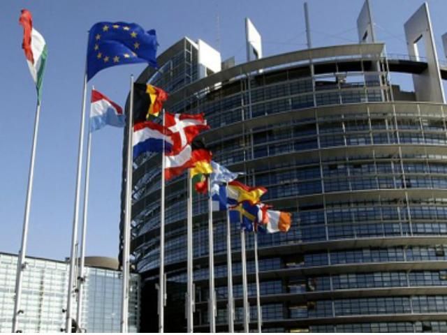 Европарламент сегодня обсудит последние события в Украине Европарламент сегодня обсудит последние события в Украине