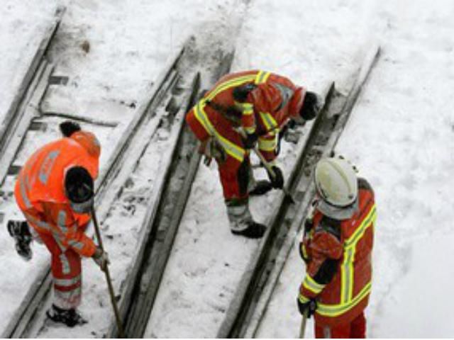 Возле аэропорта Женевы столкнулись 3 поезда Возле аэропорта Женевы столкнулись 3 поезда