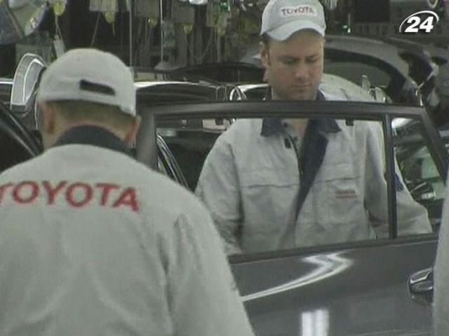 Toyota виплатить працівникам найбільші за 5 років бонуси Toyota виплатить працівникам найбільші за 5 років бонуси