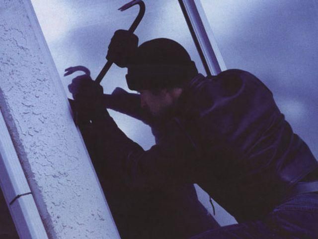 На Киевщине ограбили дом чиновника Азарова, - Интерфакс На Киевщине ограбили дом чиновника Азарова, - Интерфакс