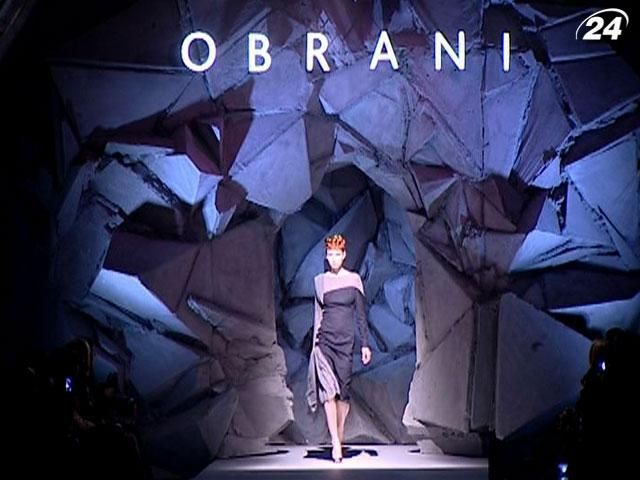 Вперше в Україні модний показ відбувся у київському метрополітені Вперше в Україні модний показ відбувся у київському метрополітені