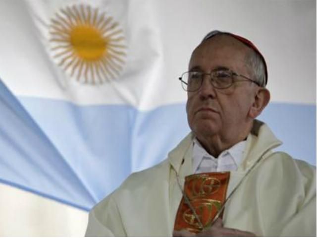 Папа просит аргентинцев не тратить деньги на поездку в Рим Папа просит аргентинцев не тратить деньги на поездку в Рим