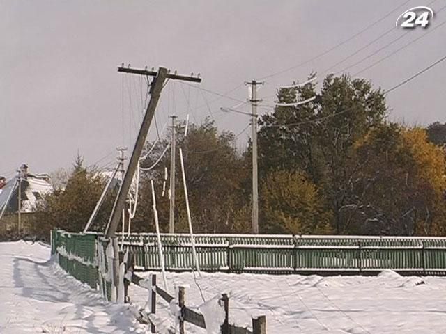 От снегопадов страдают Франковск и Волынь