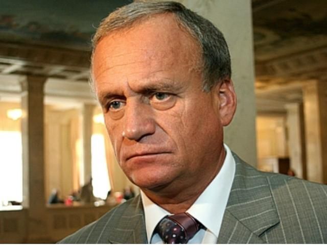 Регионал посоветовал Яценюку почитать учебник по украинскому языку Регионал посоветовал Яценюку почитать учебник по украинскому языку