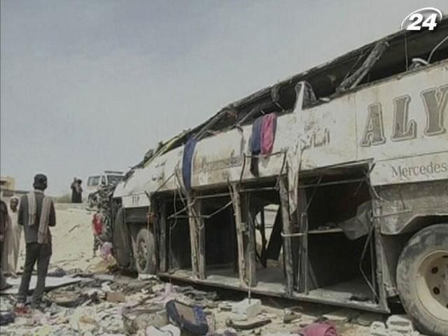 В Иордании разбился автобус: 15 человек погибли В Иордании разбился автобус: 15 человек погибли