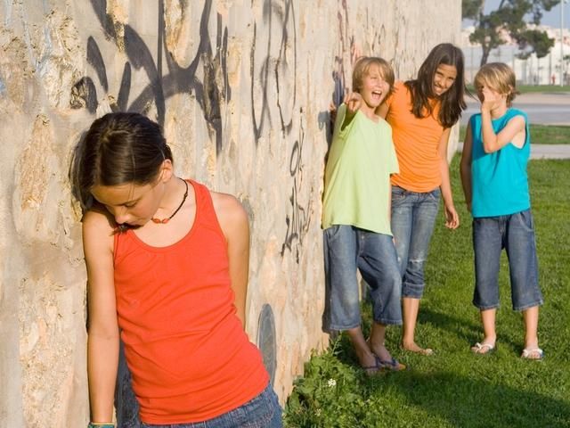 На Одещині в школі однолітки жорстоко побили дівчинку На Одещині в школі однолітки жорстоко побили дівчинку