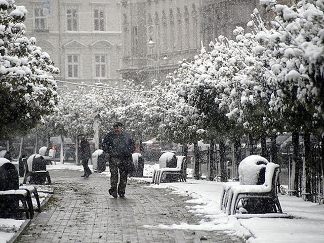 Во Львове за последние два дня выпало 45 миллионов кубометров снега Во Львове за последние два дня выпало 45 миллионов кубометров снега