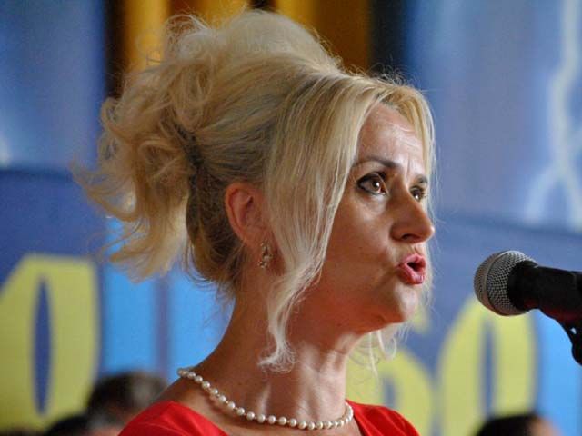 Комуніст хоче, щоб Фаріон заплатила йому 100 тисяч гривень за моральну шкоду Комуніст хоче, щоб Фаріон заплатила йому 100 тисяч гривень за моральну шкоду