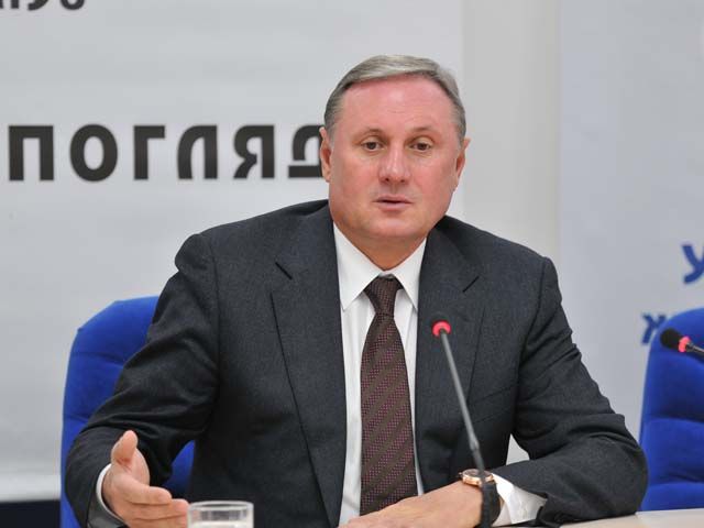 Ефремов: Янукович и Азаров готовы общаться с депутатами, если они будут цивилизованные Ефремов: Янукович и Азаров готовы общаться с депутатами, если они будут цивилизованные