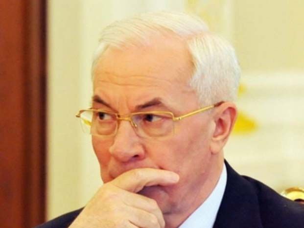 Азаров: Україна юридично не може розірвати газові контракти з Росією Азаров: Україна юридично не може розірвати газові контракти з Росією