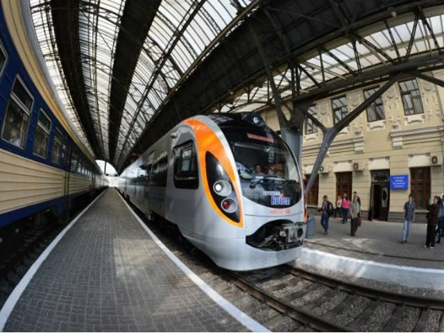 На Полтавщине Hyundai сбил молодого парня На Полтавщине Hyundai сбил молодого парня