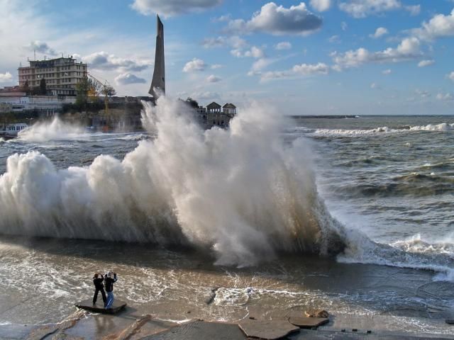 В Крыму будет штормить до конца недели