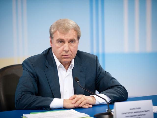 Регионал перед журналистами имитировал "кнопкодавство" (Видео) Регионал перед журналистами имитировал "кнопкодавство" (Видео)