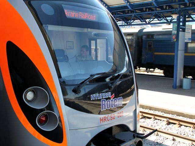 Скоростными поездами в Украине воспользовались миллион пассажиров