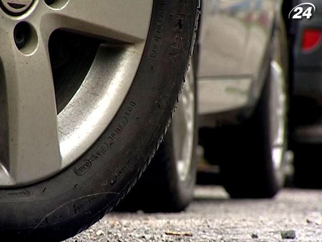 В Украине планируют ввести сбор за утилизацию шин В Украине планируют ввести сбор за утилизацию шин