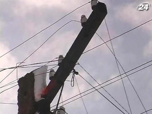 В Україні знеструмлені 200 населених пунктів В Україні знеструмлені 200 населених пунктів