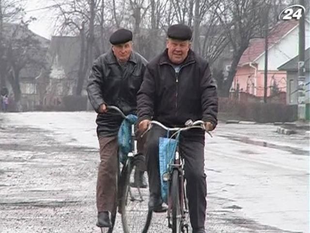 В буковинском селе румынскому языку предоставили статус регионального В буковинском селе румынскому языку предоставили статус регионального