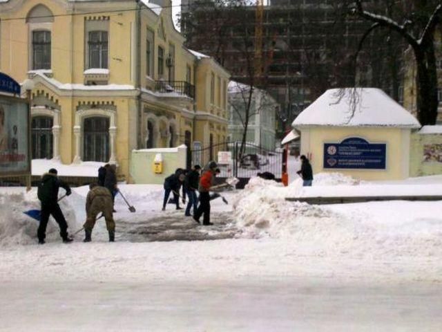 Ще в п'ятницю "Укравтодор" отримав 6 мільйонів на ліквідацію снігопадів