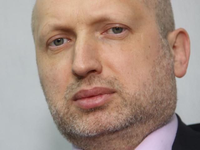 Турчинов: Началась прямая атака на депутатов от оппозиции по указанию Януковича Турчинов: Началась прямая атака на депутатов от оппозиции по указанию Януковича