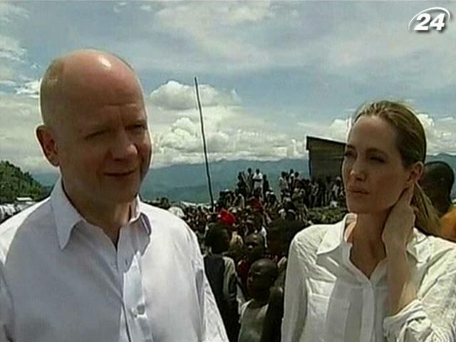 Анджеліна Джолі відвідала жіночий табір у Конго