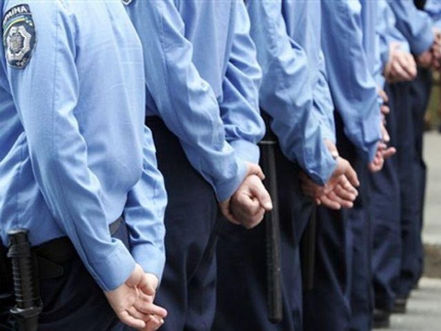 У Донецьку міліціонерів засудили за катування затриманого У Донецьку міліціонерів засудили за катування затриманого