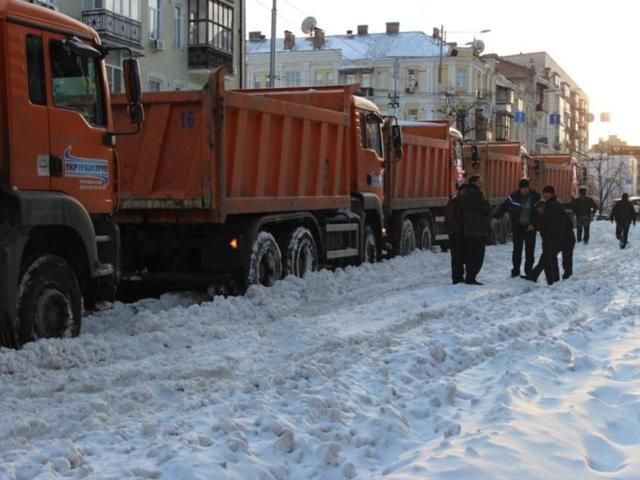 КГГА: К ликвидации снега еще далеко