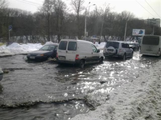 Київ потерпає від перших підтоплень (Фото, Відео)