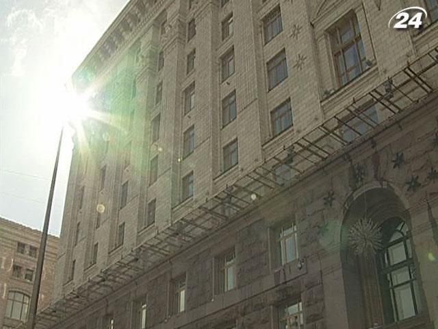 Крупним планом: Обезголовлені міста України Крупним планом: Обезголовлені міста України