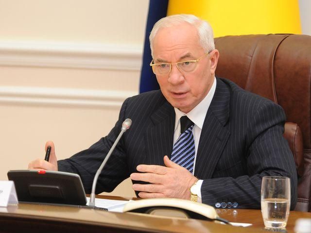 УДАР хоче відправити Азарова на "політичну пенсію" УДАР хоче відправити Азарова на "політичну пенсію"