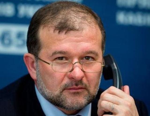 Азаров хочет бороться с паводками телегой снега, - Балога Азаров хочет бороться с паводками телегой снега, - Балога