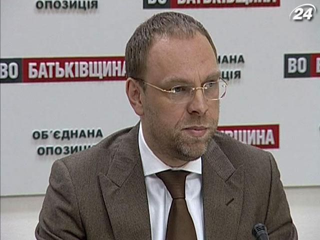 Защита Тимошенко требует не учитывать показания свидетелей Защита Тимошенко требует не учитывать показания свидетелей