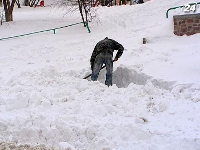 Частина України не готова до повені, - Азаров Частина України не готова до повені, - Азаров