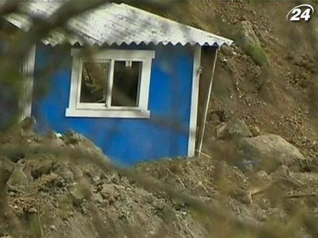 У США десятки будинків пошкоджені через зсуви ґрунту У США десятки будинків пошкоджені через зсуви ґрунту