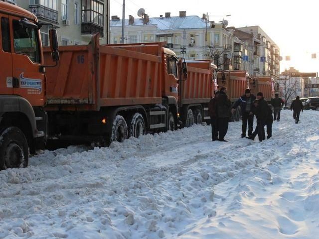 За три дні з Києва вивезли 74 тисячі тонн снігу