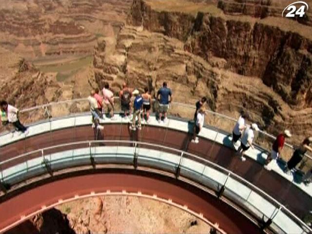 Величайший мост из 500 тонн стали и 29 тонн стекла - "Суперсооружения"