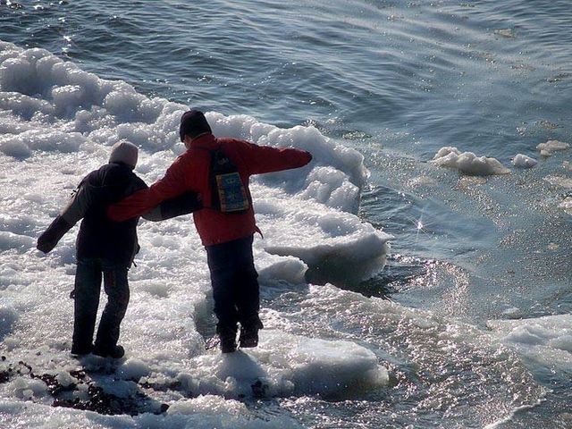 Сегодня в Украине будут взрывать в реках лед