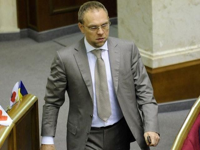 Суд принял к рассмотрению жалобу Власенко на решение ВАСУ